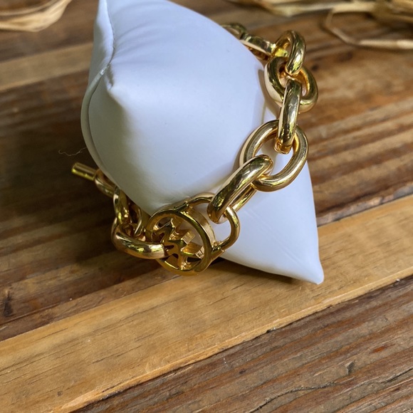 Michael Kors Goldtone Link Toggle Logo Branding Bracelet - Picture 6 of 16